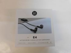 1 BOXED BANG & OLUFSEN E4 ACTIVE NOISE-CANCELLING WIRED EARPHONES RRP Â£149.99