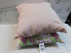 1 SET OF 2 ARLE HOME FASHION CUSHIONS RRP Â£22.99