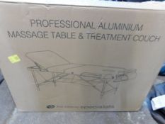1 BOXED RIO PROFESSIONAL ALUMINIUM MASSAGE TABLE AND TREATMENT COUCH IN BLACK RRP Â£199