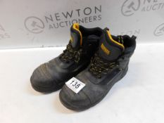 1 PAIR OF DEWALT WORK BOOTS UK SIZE 9 RRP Â£49