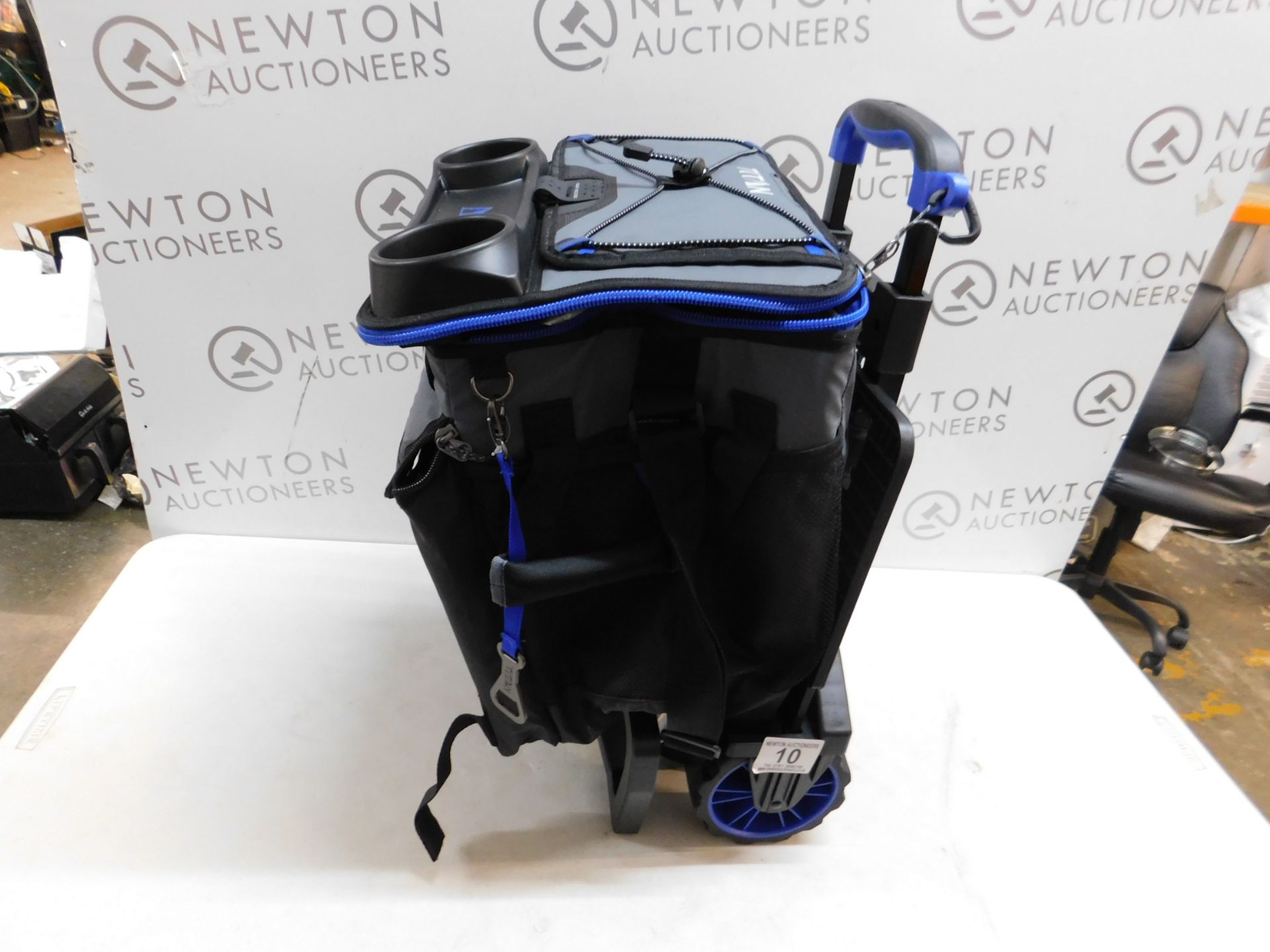 1 TITAN 22.5 LITRE 60 CAN ROLLING COOLER WITH ALL TERRAIN CART RRP Â£119