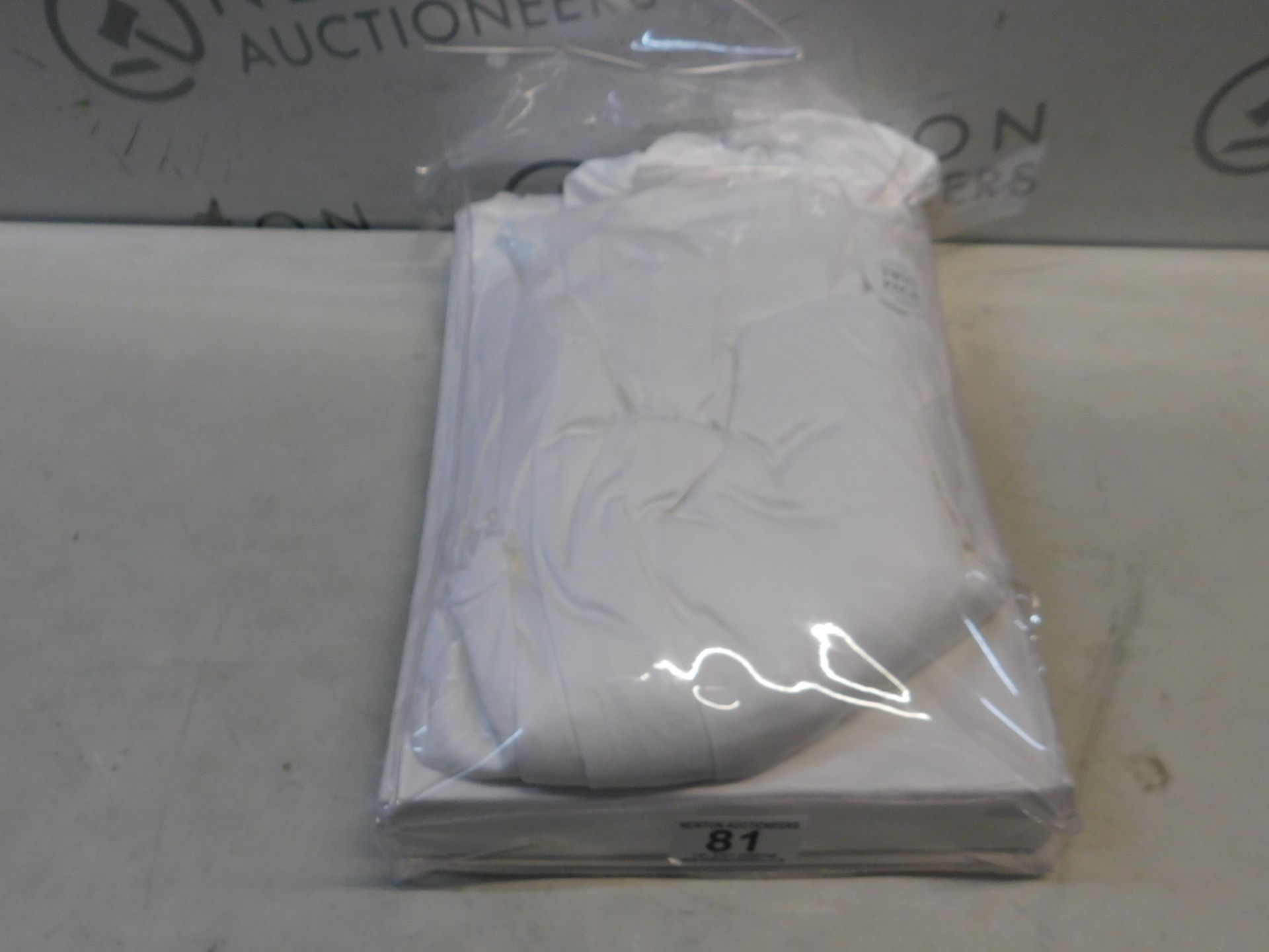 1 PACKED SANDERSON 300TC FITTED SHEET IN KING SIZE RRP Â£19