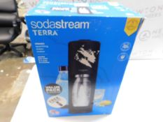 1 BOXED SODASTREAM SPIRIT ONE TOUCH ELECTRIC SPARKLING WATER MAKER RRP Â£129.99