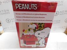 1 BOXED PEANUTS 19 INCH (48.5CM) SNOOPY AND WOODSTOCK HOLIDAY DOG HOUSE RRP Â£72.99