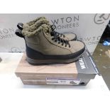 1 BOXED WEATHERPROOF MENS BOOTS SIZE 9 RRP Â£49.99