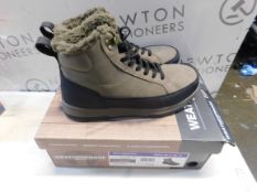 1 BOXED WEATHERPROOF MENS BOOTS SIZE 9 RRP Â£49.99