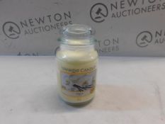 1 YANKEE CANDLE VANILLA SCENTED CANDLE 623G RRP Â£29.99