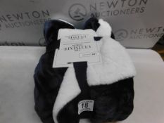 1 PACKED LIFE COMFORT FAUX FUR ULTIMATE THROW 152 X 177 CM RRP Â£22.99