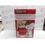 1 BOXED PEANUTS 19 INCH (48.5CM) SNOOPY AND WOODSTOCK HOLIDAY DOG HOUSE RRP Â£72.99