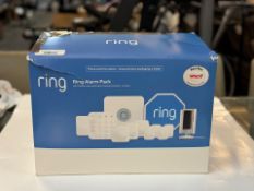 1 BOXED RING 12PC ALARM STARTER KIT INCLUDING OUTDOOR SIREN WITH INDOOR CAMERA RRP Â£349 (LIKE NEW)