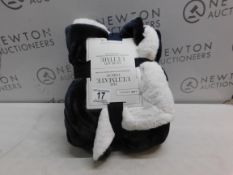 1 PACKED LIFE COMFORT FAUX FUR ULTIMATE THROW 152 X 177 CM RRP Â£22.99