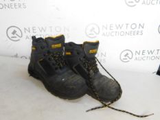 1 PAIR OF DEWALT WORK BOOTS UK SIZE 9 RRP Â£49