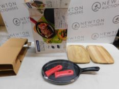 1 BOXED TRAMONTINA FAJITA PAN SET, 4 PIECE RRP Â£49