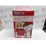 1 BOXED PEANUTS 19 INCH (48.5CM) SNOOPY AND WOODSTOCK HOLIDAY DOG HOUSE RRP Â£72.99