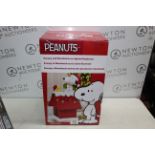 1 BOXED PEANUTS 19 INCH (48.5CM) SNOOPY AND WOODSTOCK HOLIDAY DOG HOUSE RRP Â£72.99