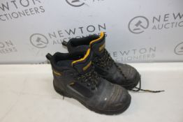 1 PAIR OF DEWALT WORK BOOTS UK SIZE 9 RRP Â£49