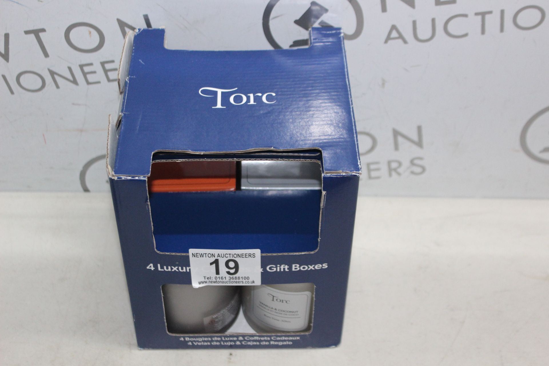 1 BOXED SET OF 2 TORC FRAGRANCED CANDLE RRP Â£19