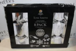 1 BOXED TOM SMITH 14 INCH (36CM) CHRISTMAS CRACKERS RRP Â£34.99