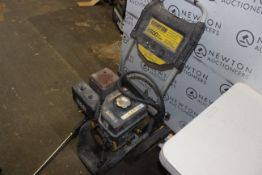 1 CHAMPION 2600 PSI PETROL PRESSURE WASHER RRP Â£349 (HEAVILY USED)