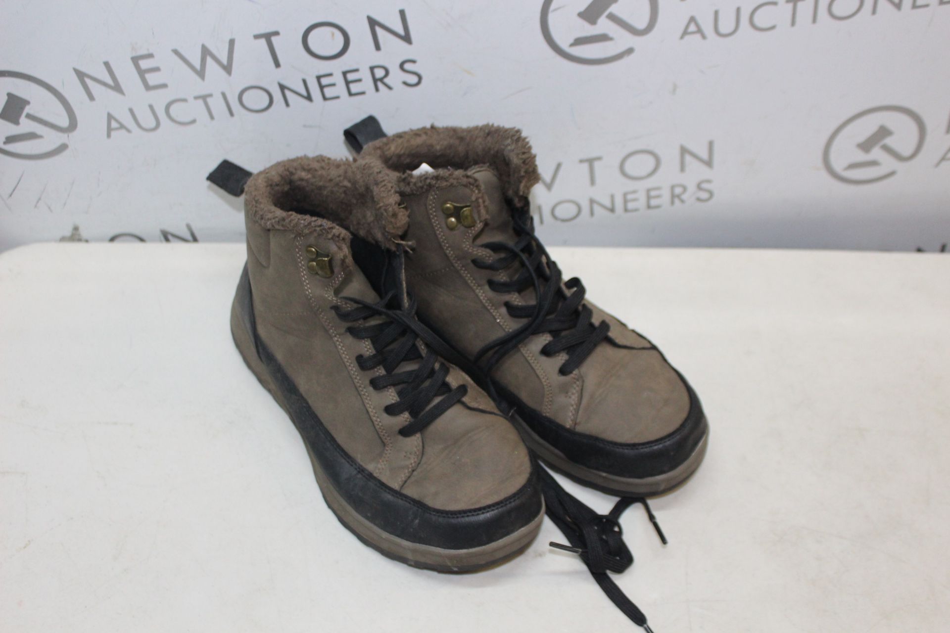 1 PAIR OF WEATHERPROOF BOOTS UK SIZE 8 RRP Â£39