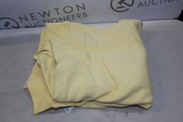 1 BRAND NEW ADIDAS PULL OVER JUMPER IN YELLOW SIZE L RRP Â£29