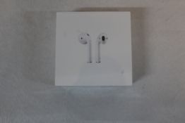 1 BRAND NEW SEALED BOXED APPLE AIRPODS WITH CHARGING CASE MODEL MV7N2ZM/A RRP Â£139.99 (POWER ON