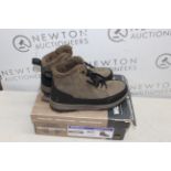 1 BOXED PAIR OF WEATHERPROOF BOOTS UK SIZE 9 RRP Â£39