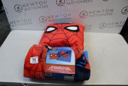 1 PACKED SPIDERMAN CHARACTER CUSHION & THROW SET RRP Â£34.99