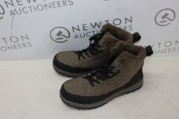 1 PAIR OF WEATHERPROOF BOOTS UK SIZE 12 RRP Â£39