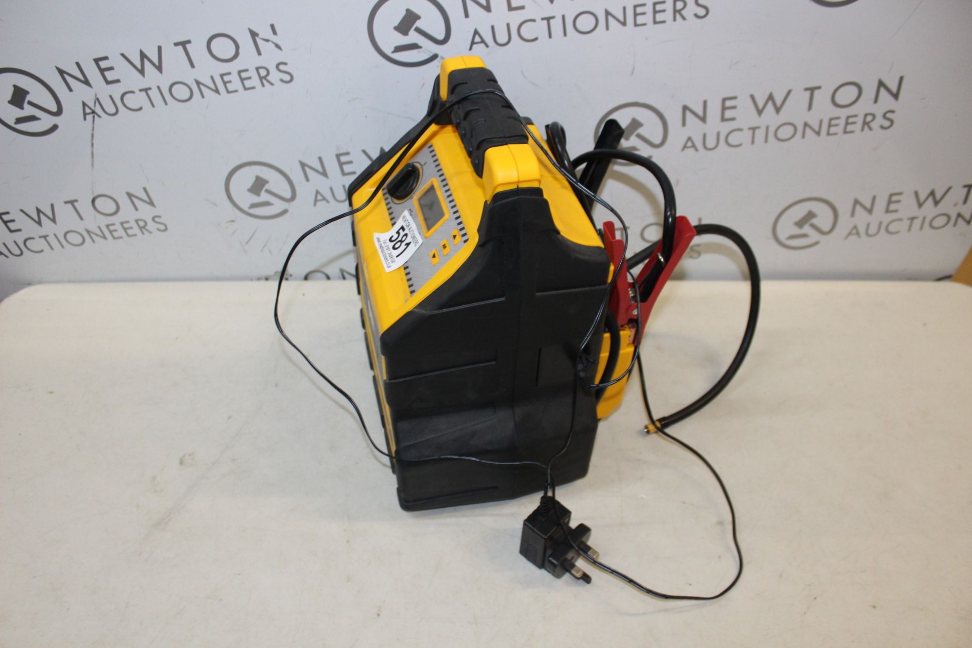 1 CAT 1200AMP JUMP STARTER, PORTABLE USB CHARGER AND AIR COMPRESSOR RRP Â£99.99