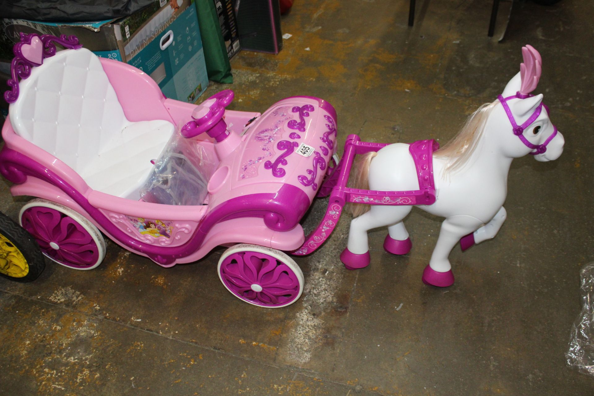 1 DISNEY PRINCESS ROYAL HORSE CARRIAGE 6 VOLT ELECTRIC RIDE ON RRP Â£249