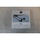 1 BOXED BANG & OLUFSEN E4 ACTIVE NOISE-CANCELLING WIRED EARPHONES RRP Â£149.99