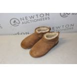 1 KIRKLAND SIGNATURE SHEARLING KIDS BOOT UK SIZE 4 RRP Â£24.99