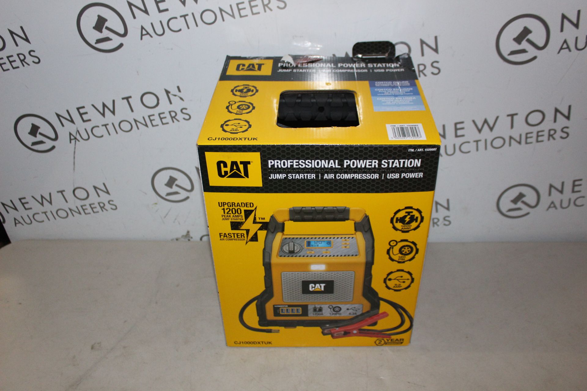 1 BOXED CAT 1200AMP JUMP STARTER, PORTABLE USB CHARGER AND AIR COMPRESSOR RRP Â£99.99