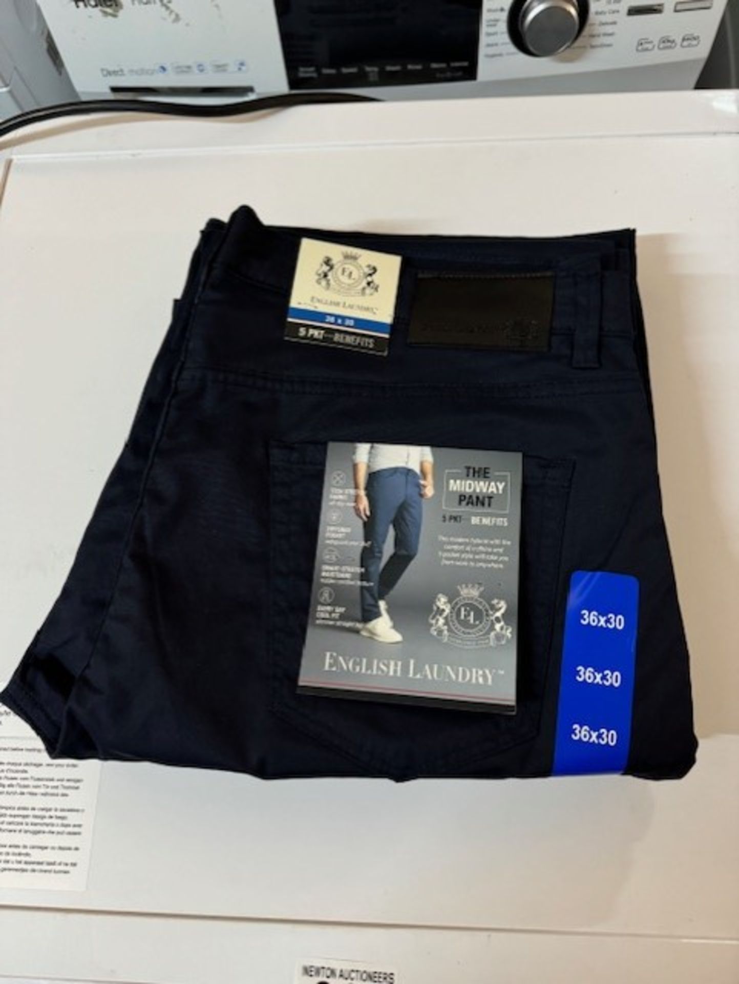 1 BRAND NEW MENS ENGLISH LAUNDRY STRETCH FABRIC PANTS IN NAVY SIZE 36X30 RRP Â£29