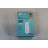 1 BOXED TP-LINK AC1750 WI-FI RANGE EXTENDER UPTO 12.000 SQ FT RRP Â£39.99