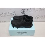 1 BOXED PAIR OF TERM KIDS MAXX LEATHER SHOES UK SIZE 5 RRP Â£49