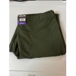 1 BRAND NEW MENS KIRKLAND SIGNATURE MOISTURE WICKING STRETCH PERFOMANCE PANTS IN OLIVE GREEN SIZE