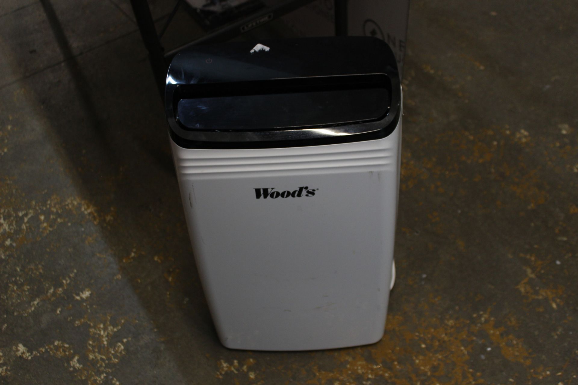 1 WOODS MDK21 HOME DEHUMIDIFIER 230V 20 LITRES RRP Â£299