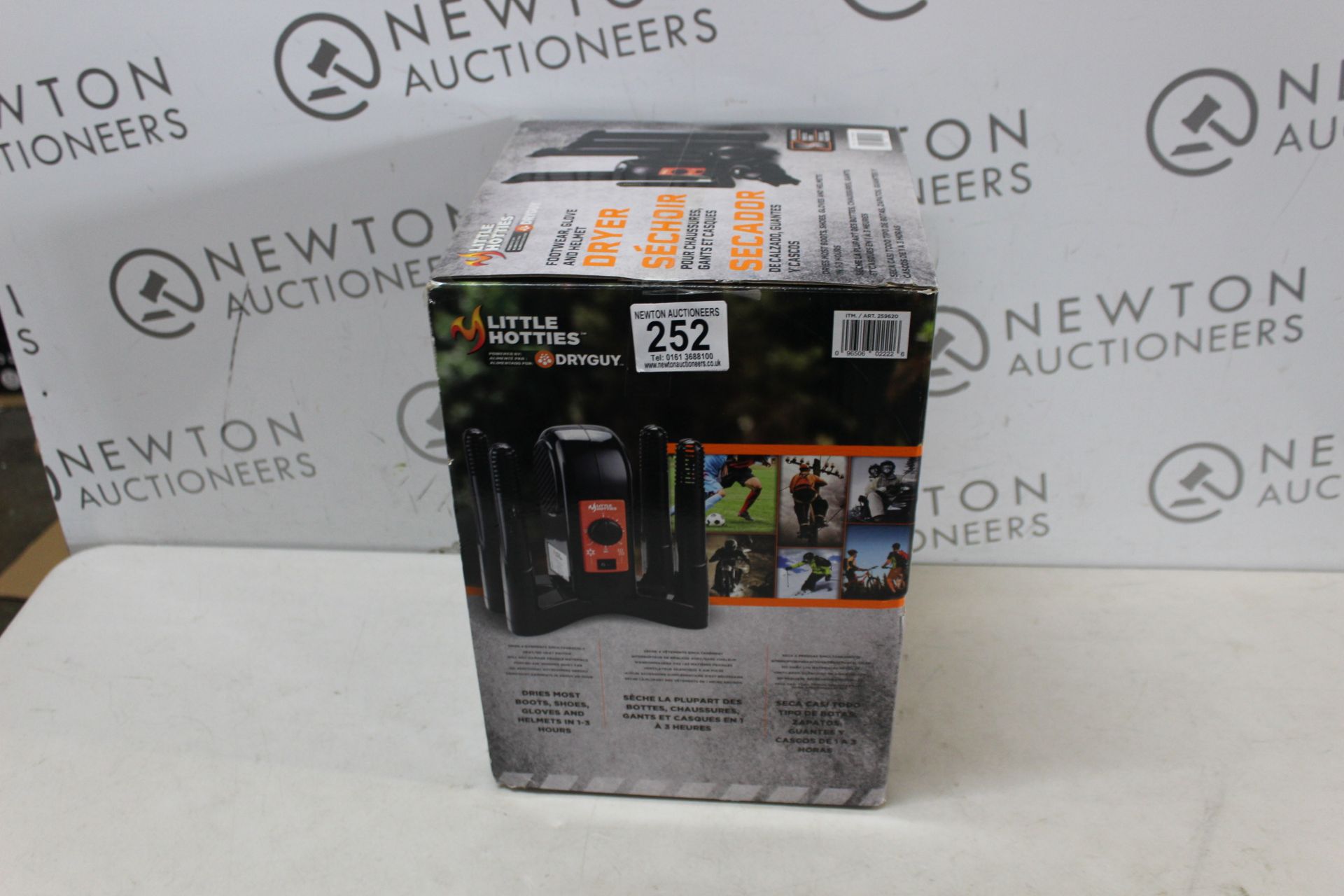 1 BOXED LITTLE HOTTIES FOOTWEAR, GLOVE AND HELMET DRYER RRP Â£69