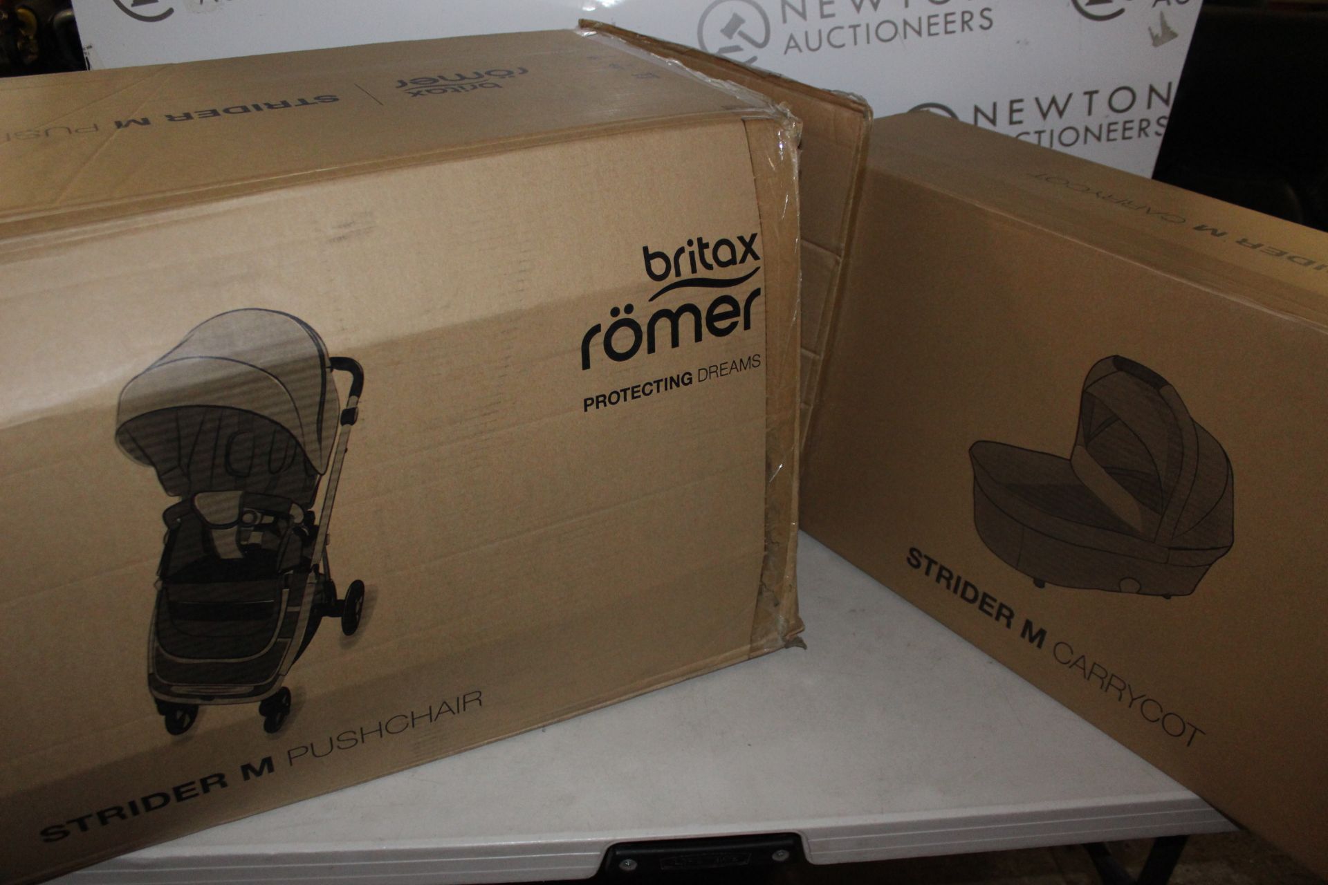 1 BOXED BRITAX RÃ–MER STRIDER M PUSHCHAIR WITH CARRYCOT RRP Â£499