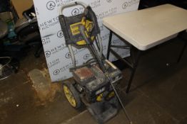 1 CHAMPION 2600 PSI PETROL PRESSURE WASHER RRP Â£349 (HEAVILY USED)