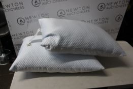 1 PAIR OF HOTEL GRAND PILLOWS RRP Â£59.99