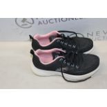 1 PAIR OF LADIES SKECHERS TRAINERS UK SIZE 6 RRP Â£49