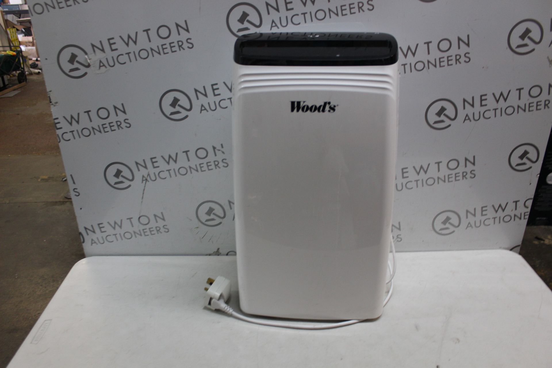 1 WOODS MDK26 AIR DEHUMIDIFIER REFRIGERANT 25L/DAY RRP Â£399