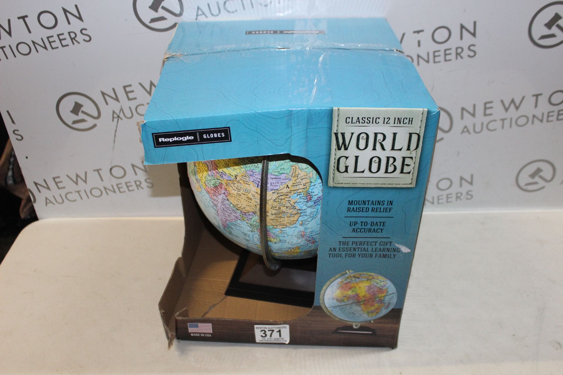 1 REPLODGE CLASSIC 12 INCH WORLD GLOBE RRP Â£49