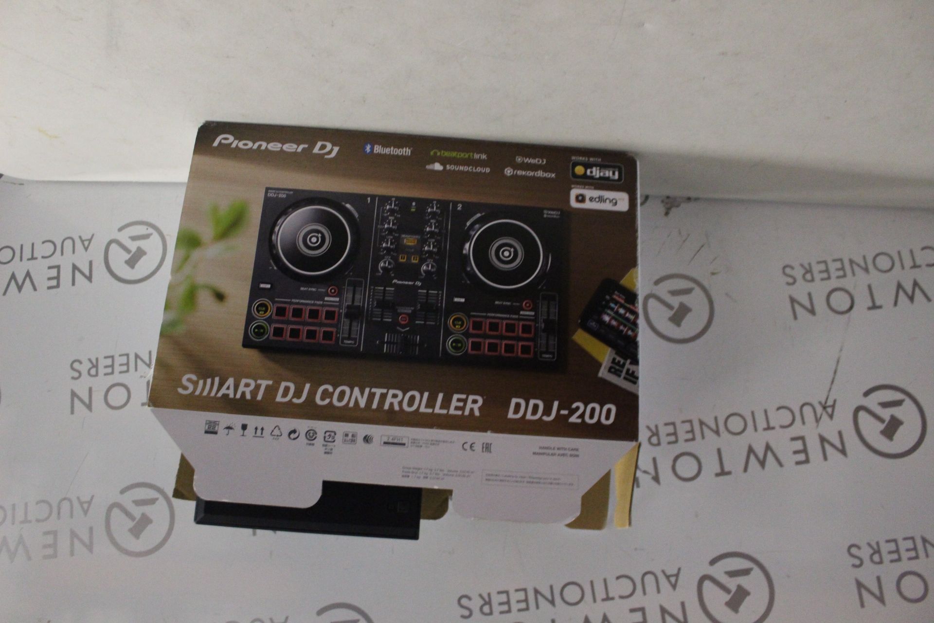 1 BOXED PIONEER DJ DDJ 200 CONTROLLER RRP Â£199