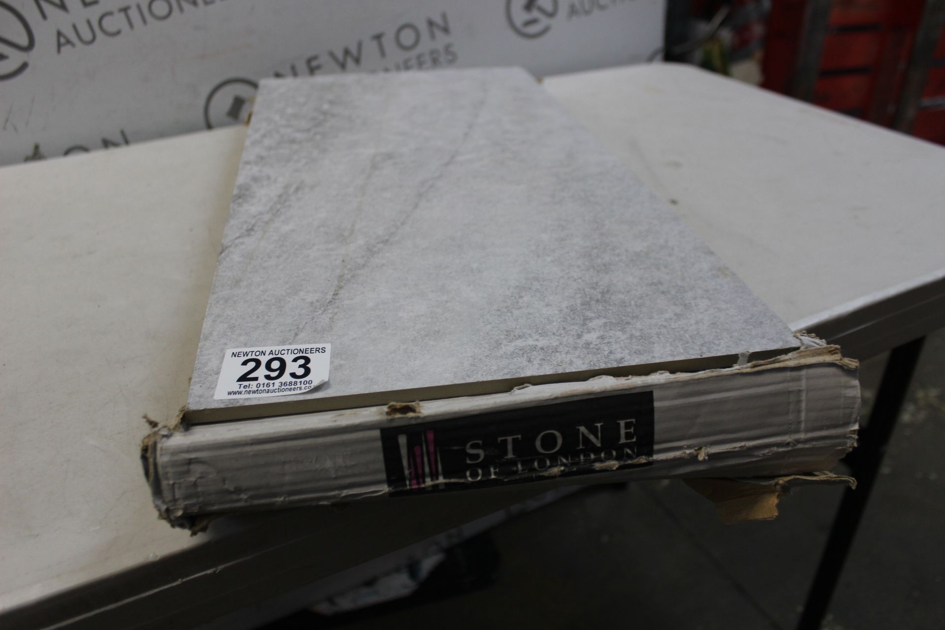 1 BOXED SET OF 4 STONE OF LONDON PORCELAIN TILES (29.3 X 59.3) RRP Â£29.99