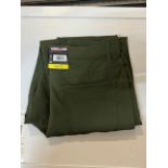 1 BRAND NEW MENS KIRKLAND SIGNATURE MOISTURE WICKING STRETCH PERFOMANCE PANTS IN OLIVE GREEN SIZE