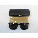 1 PAIR OF HUGO BOSS SUNGLASSESS WITH CASE MODEL 1086/S/IT RRP Â£129.99